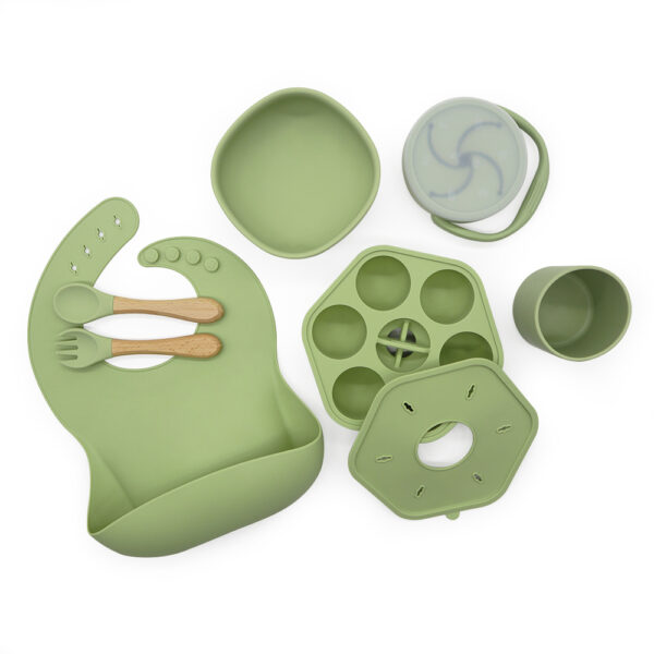 New Eco Friendly Silicone Baby Feeding Set with Suction 4