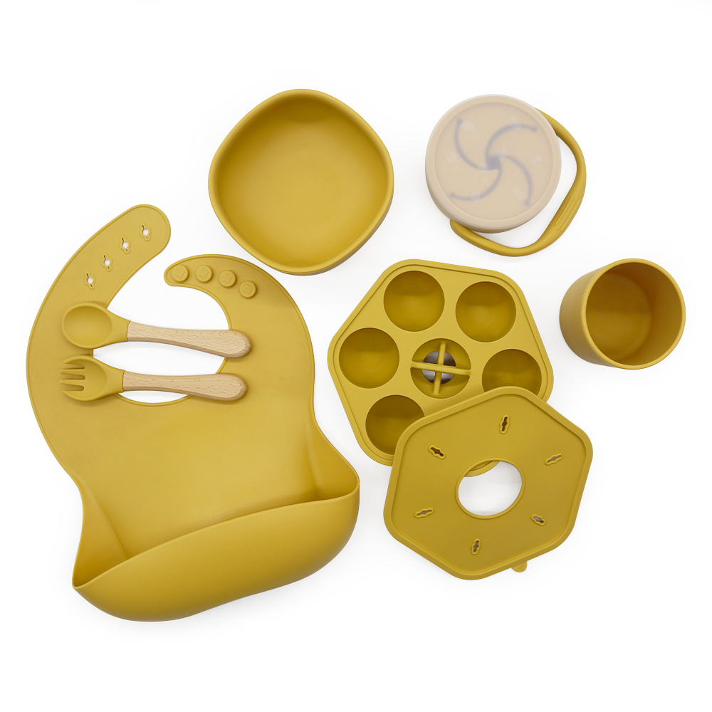 New Eco Friendly Silicone Baby Feeding Set with Suction Details 5